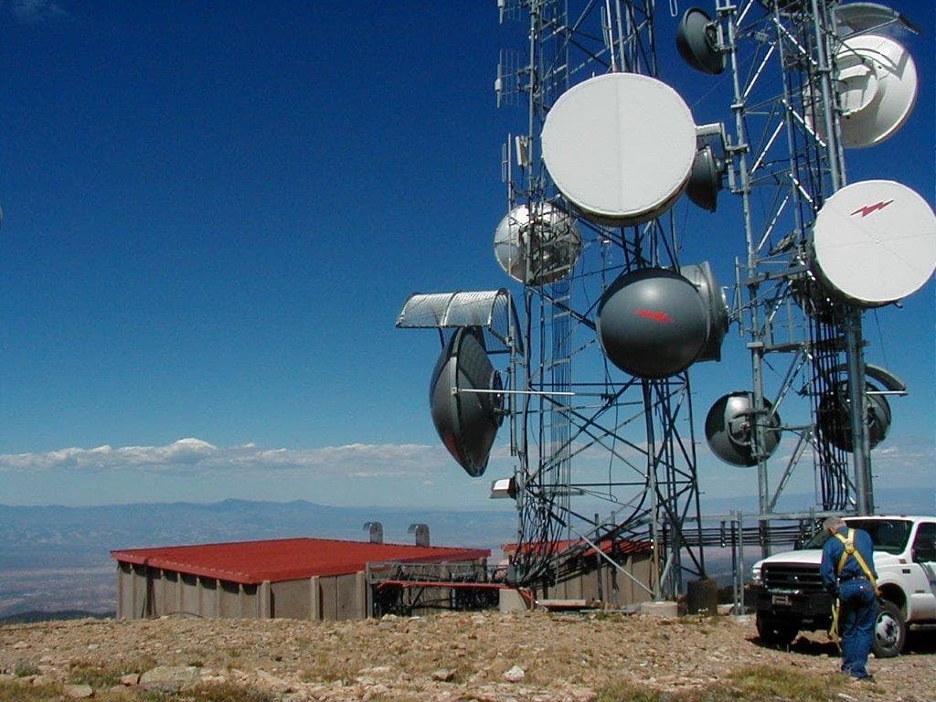 Data Network & Internet Services